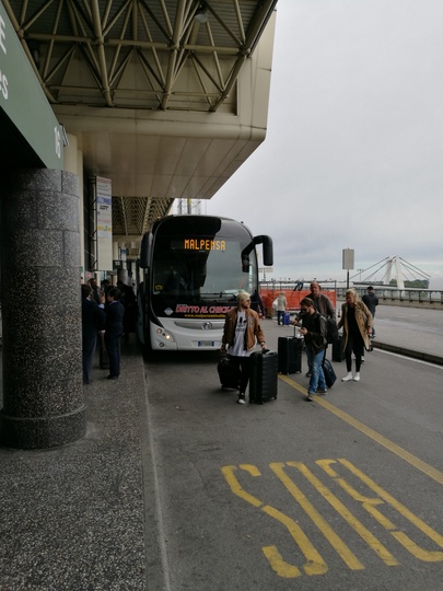 マルペンサ空港 ミラノ中央駅 バス
