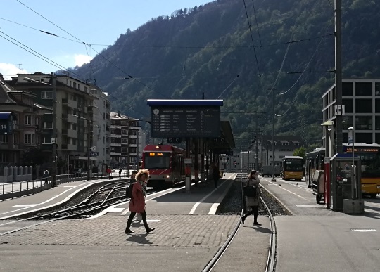 Brig駅Zermatt行き電車