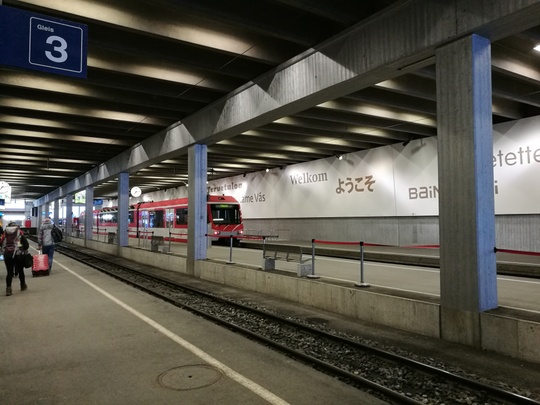 Zermatt駅プラットフォーム