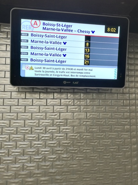 ディズニーランド パリ 行き方 アクセス RER TGV