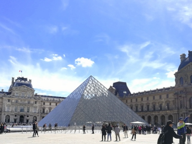 美術館 ルーブル Louvre