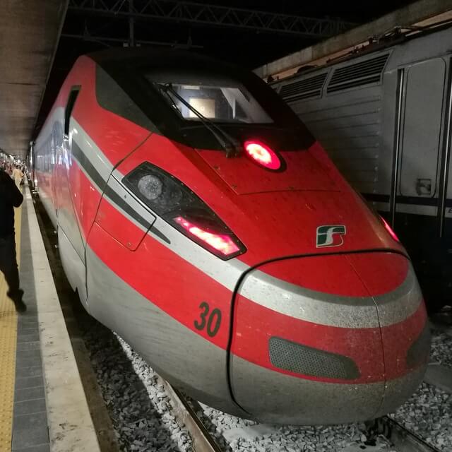 イタリア 鉄道 トレニタリア イタロ ローマ フィレンツェ ベネチア ナポリ ミラノ