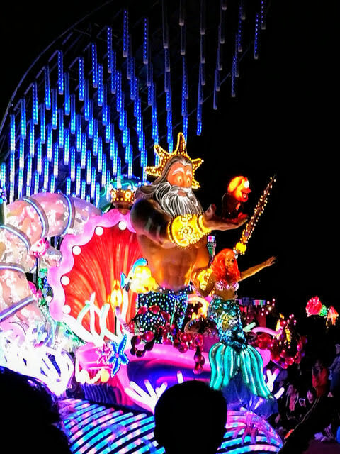 19年版 香港ディズニーランド ショー パレード 完全ガイド