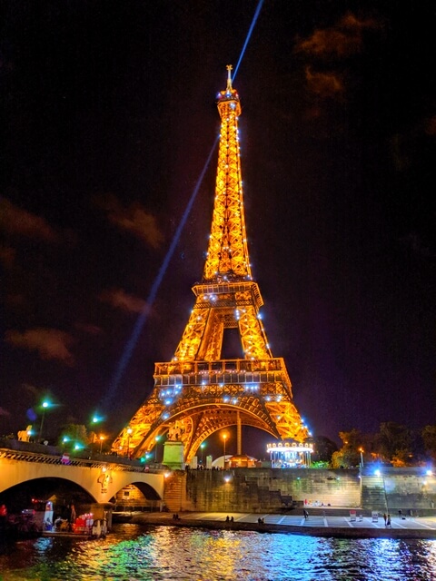 パリ 夜景ツアー 徹底ガイド 見どころ 参加した率直な感想など