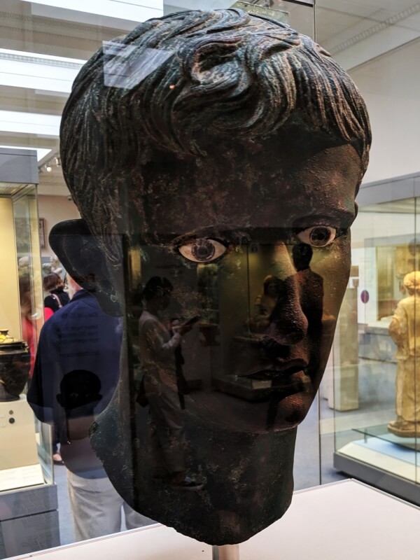 大英博物館 メロエの頭部像