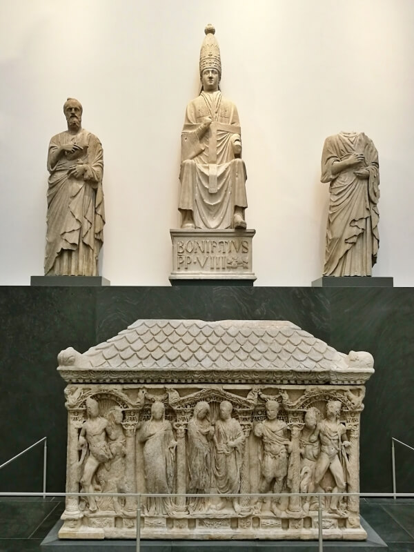 ドゥオーモ付属美術館 ボニファティウス8世